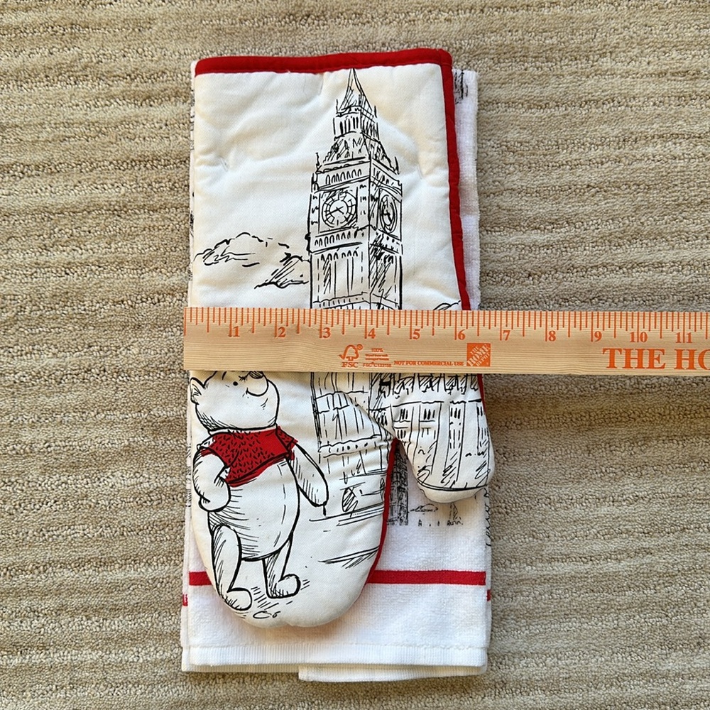 Disney CHRISTOPHER ROBIN Winnie the Pooh Oven Mitt+Dish Towel Set Big Ben Disney - Picture 8 of 10